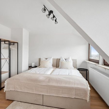 Malu Rooms - Top Lage, Kostenloser Parkplatz, Klima, Netflix, 24H Checkin Ludwigsburg Dış mekan fotoğraf
