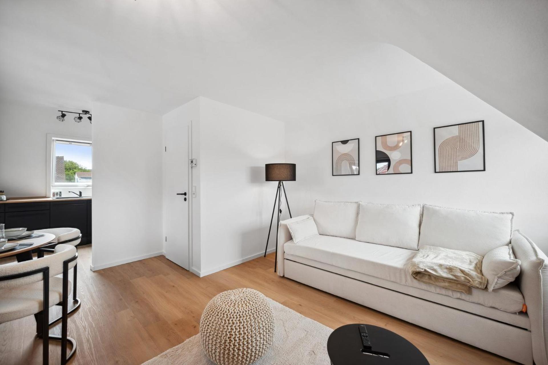 Malu Rooms - Top Lage, Kostenloser Parkplatz, Klima, Netflix, 24H Checkin Ludwigsburg Dış mekan fotoğraf