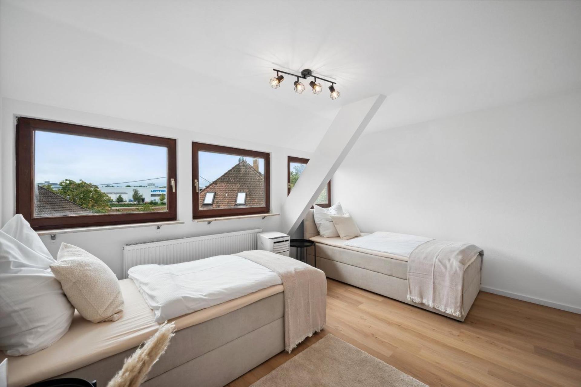 Malu Rooms - Top Lage, Kostenloser Parkplatz, Klima, Netflix, 24H Checkin Ludwigsburg Dış mekan fotoğraf